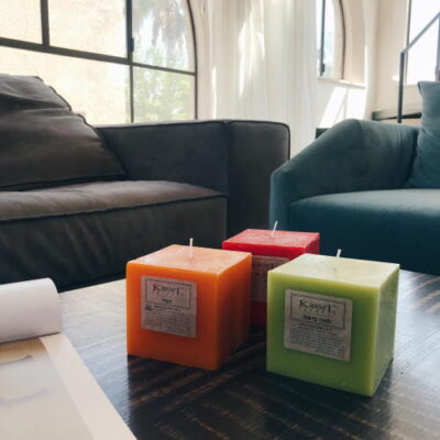 נר ריחני יצוק קסל- מרובע- 9X9X9 ס"מ