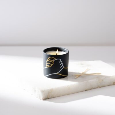 נר ריחני Incense + Smoke